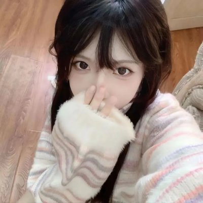 地下室的7人 海报